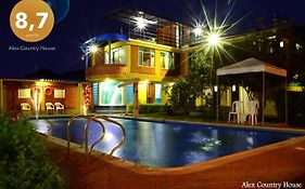 Alex Country House